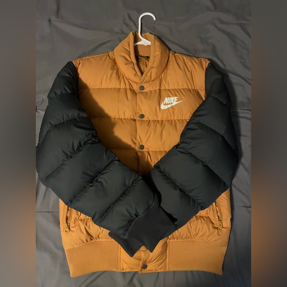 Men’s Nike puffer jacket